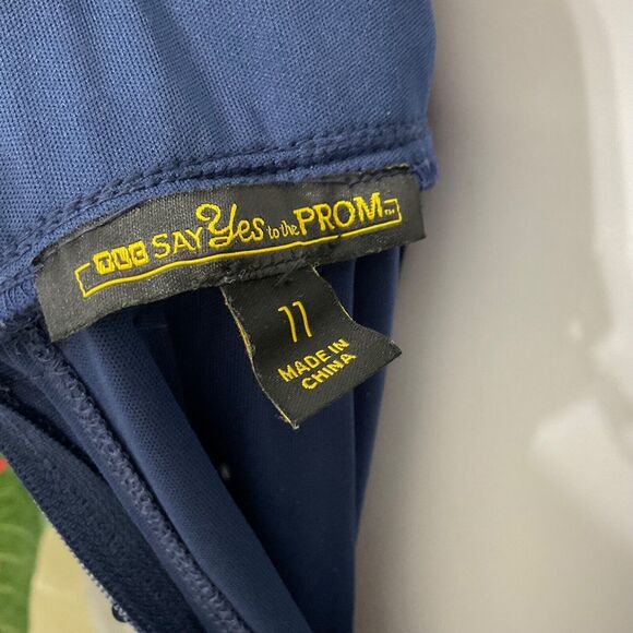 TLC Say Yes to the Prom Dress Princess Junior Size 11 lace & sequins full skirt - Picture 6 of 12